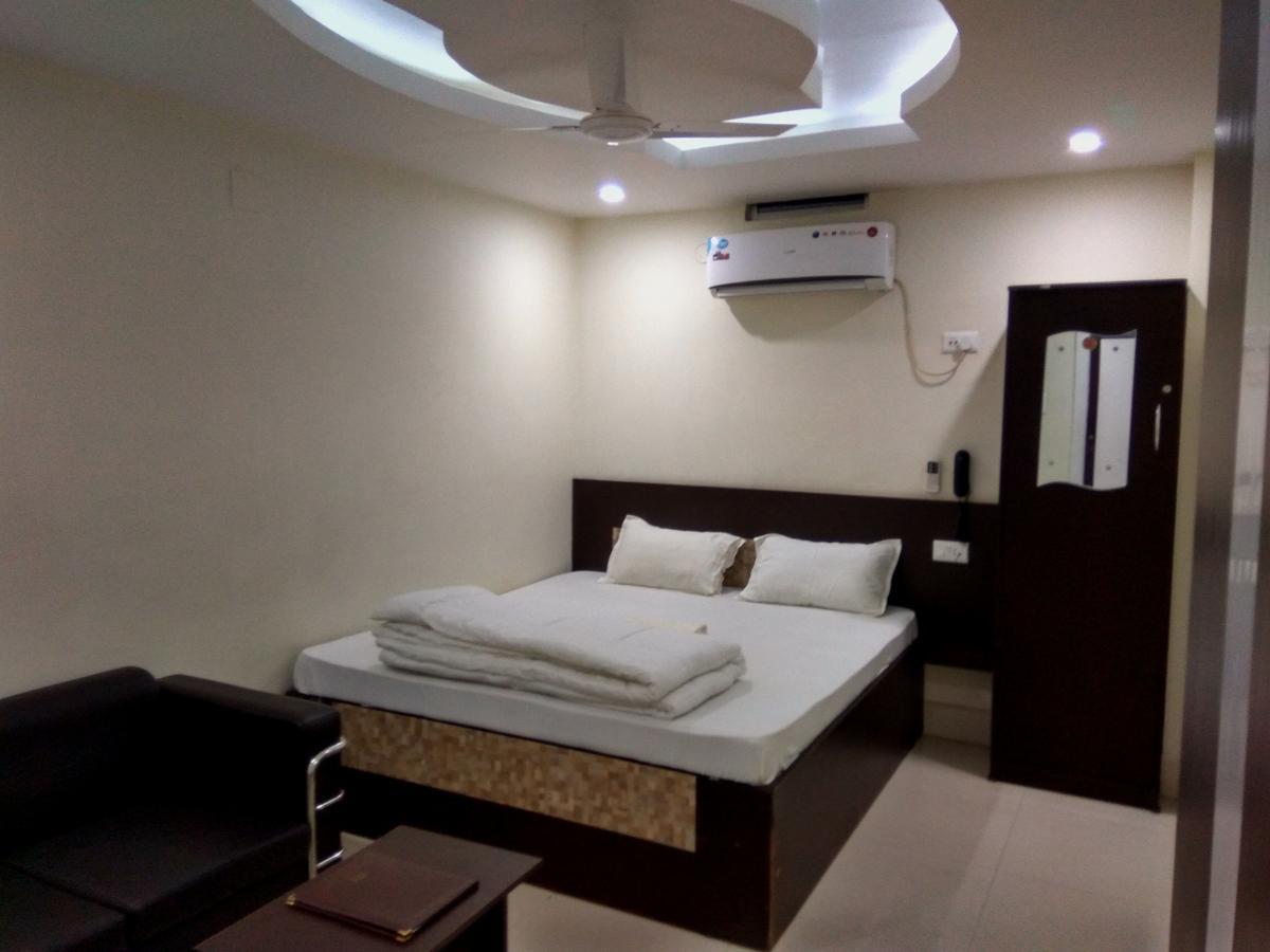 Hotel R K Palace Supaul Buitenkant foto